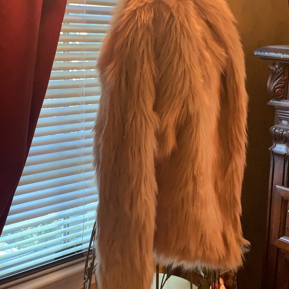 NWT BCBGEBERATION WOMEN FAUX FUR JACKET - Picture 3 of 6